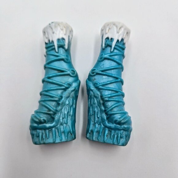 Monster High Abbey Bominable Art Class Dress Shoes Belt Ice Sculpture Accessorie - Picture 6 of 12